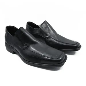 Calzado de Vestir Tipo Mocasín para Caballero Inglese Levit  (NEGRO)